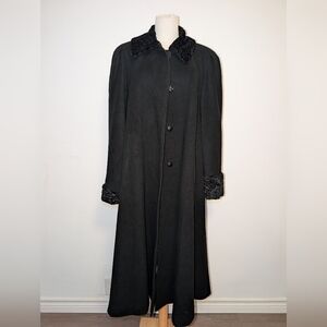Pristine Vintage Mallia Black Wool/Cashmere Blend A Line Coat